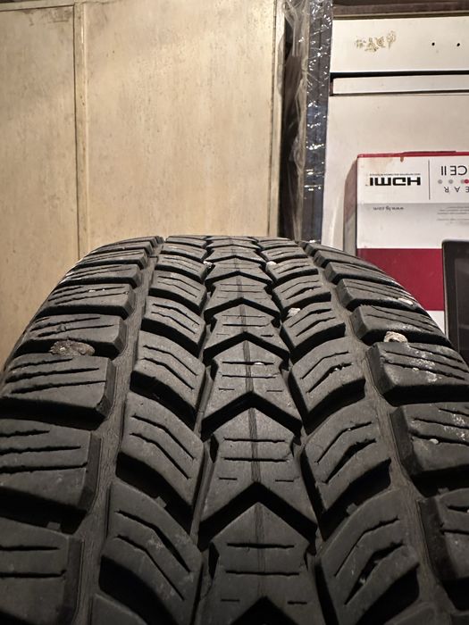 Anvelopa iarna 215/60/r16