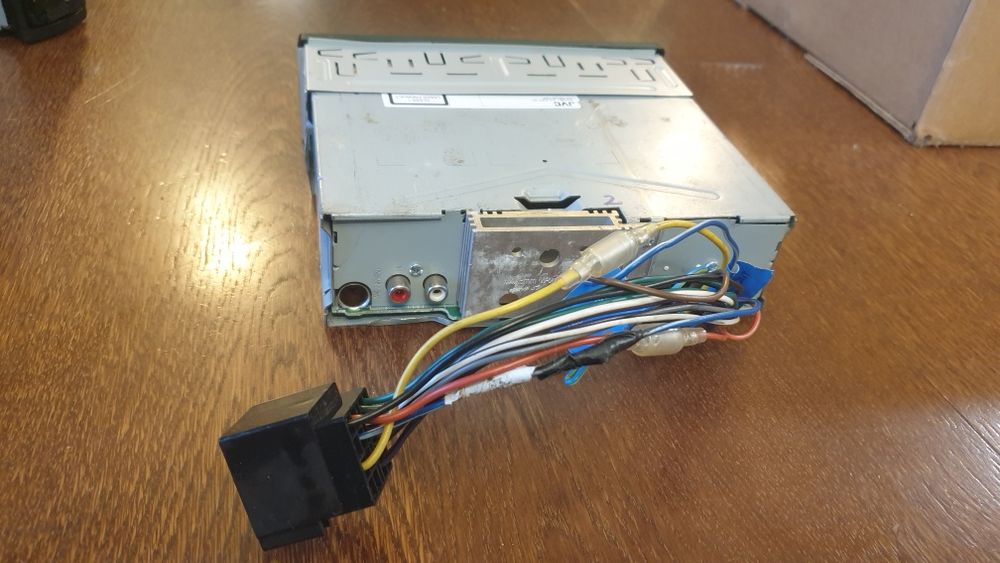 Авто плеър радио музика за кола JVC CD MP-3 USB AUX Bluetooth