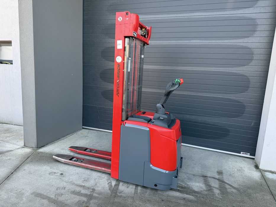 Liza electeica cu catarg Jungheinrich 1,6 t nu Linde , still