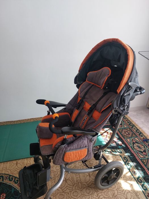 Коляска детская инвалидная