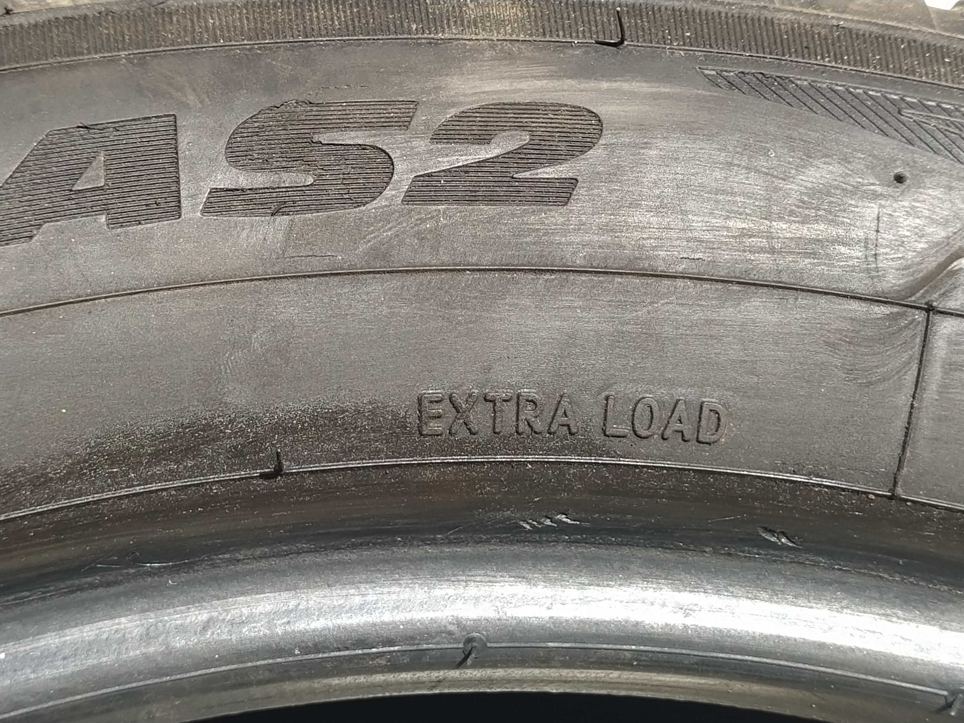 215/55/18 Toyo Celsius 2бр дот 23