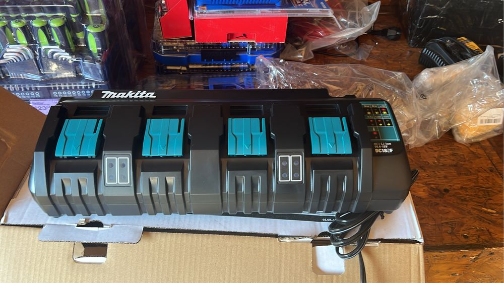 Incarcator Makita cu 4 porturi 18v USA