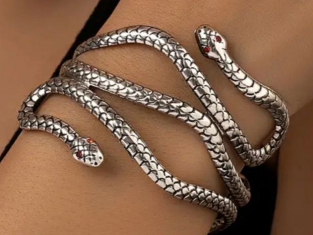 Бижута, колиета, гривни, обеци