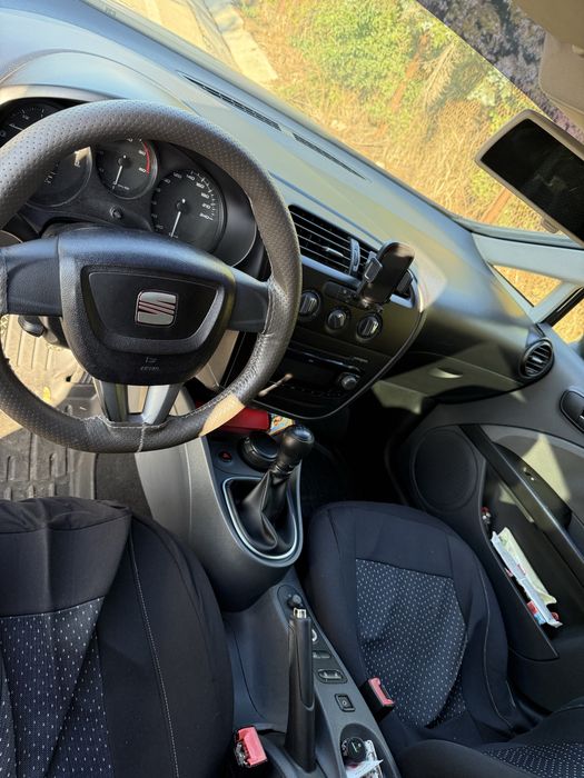 Vând seat leon 2010