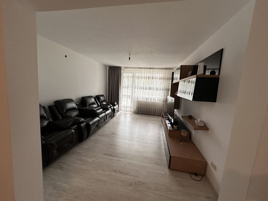 Apartament 4 camere, decomandat ,10/10 Maratei