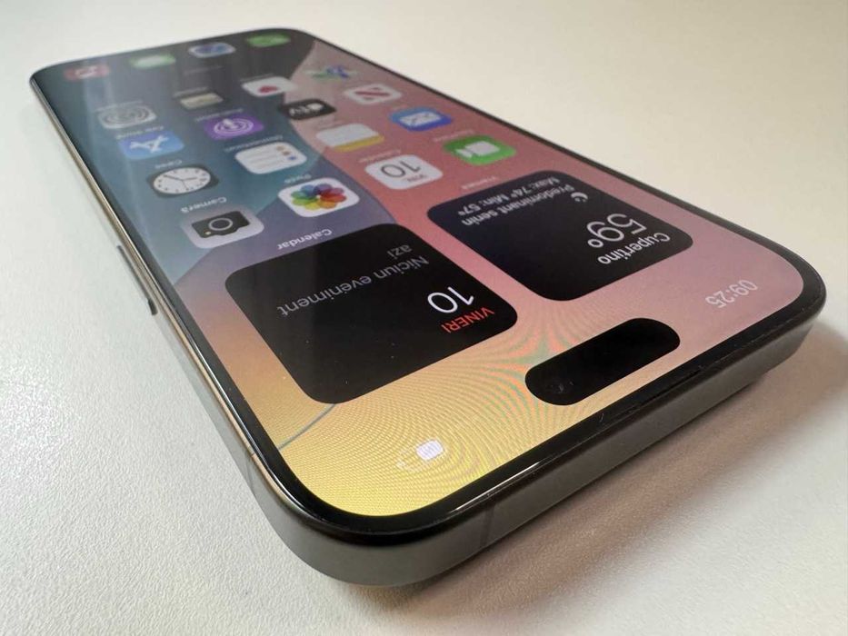  Apple / iPhone 15 Pro Max / 256 Gb / Black / 90% Acumulator