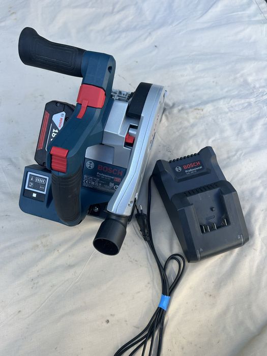 Bosch GKT 18V-52GC circular prin plonjare