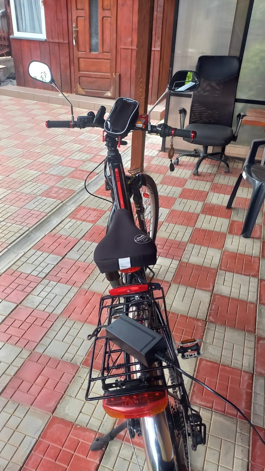 Vând bicicletă electrică
