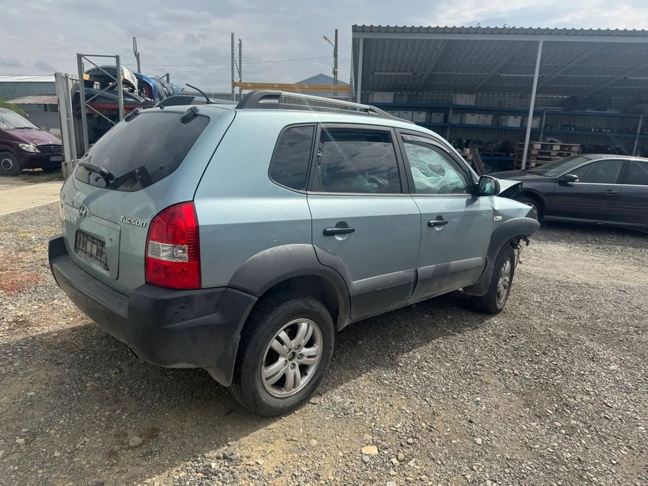 Dezmembram HYundai Tucson 2.0 b an fabr 2008