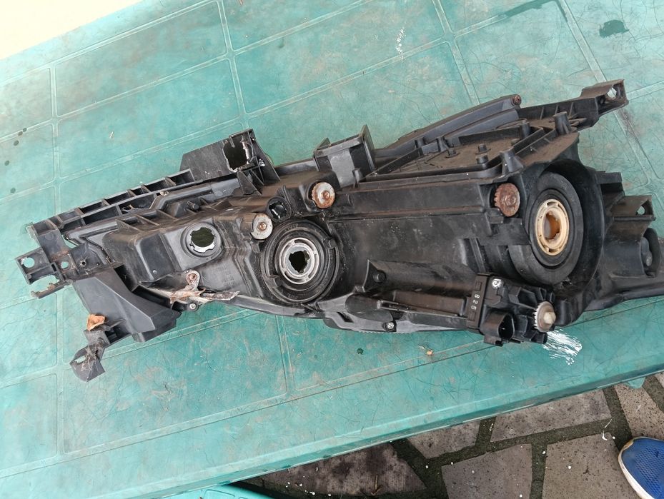 Far stanga Mazda 6 Gh