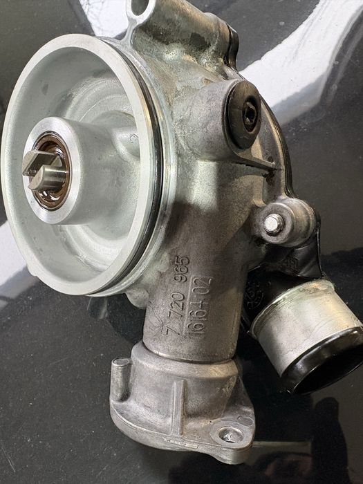 Водна помпа BMW s1000xr s1000rr