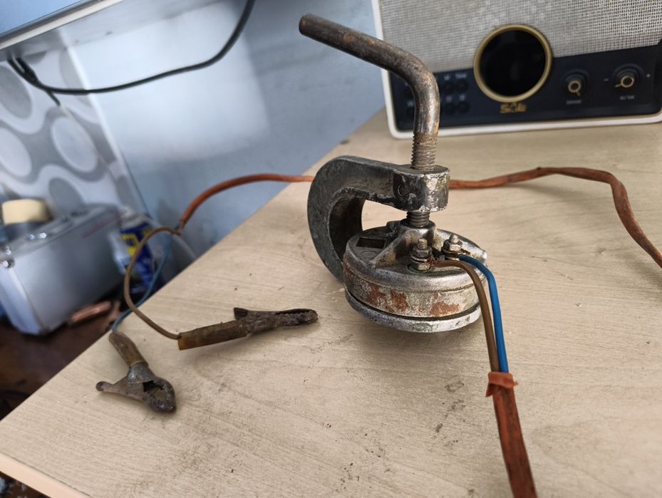 Presa electrica pentru vulcanizare cauciuc / camere bicicleta-motoreta