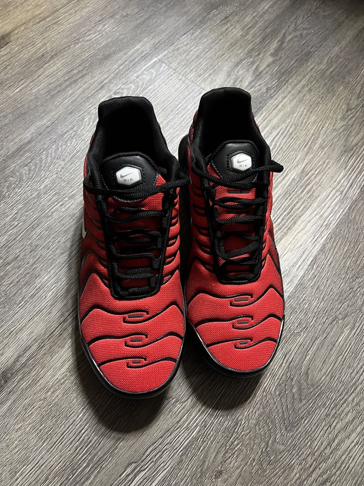 Nike Air Tn 42/43/44 noi/new
