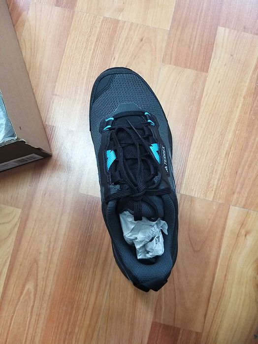 Новые кроссовки adidas terrex 36го размера