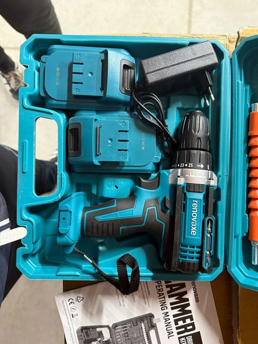 Бормашина с двойна батерия и безчетков мотор