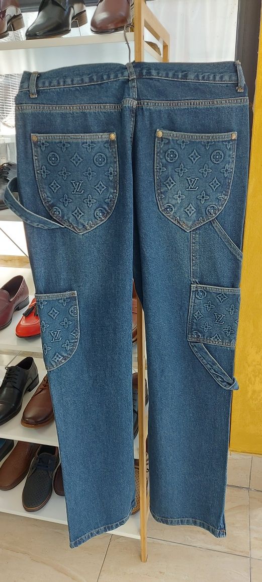 Compleu din denim jacheta-blugi Louis Vuitton model Carpenter Monogram