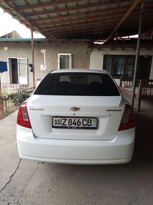 Lacetti 2009 sotiladi arenda