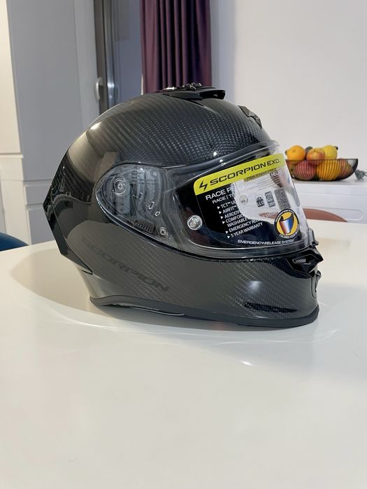 Casca noua Scorpion exo R1 Evo carbon air marimea S