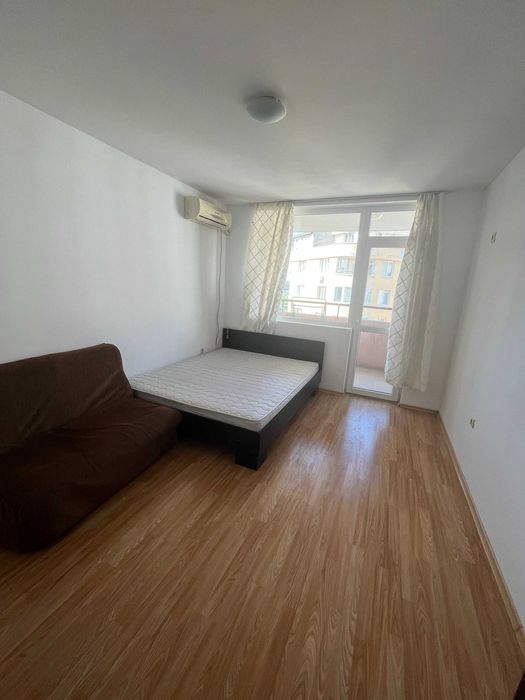 Дава се под наем Тристаен апартамент в Бургас, Меден рудник - зона А - 74 кв.м за 165.75 € - Снимка #2