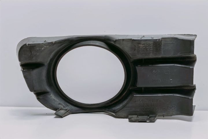 Grila  proiector stanga 8200115117 Renault Megane a 2-a generatie (fa