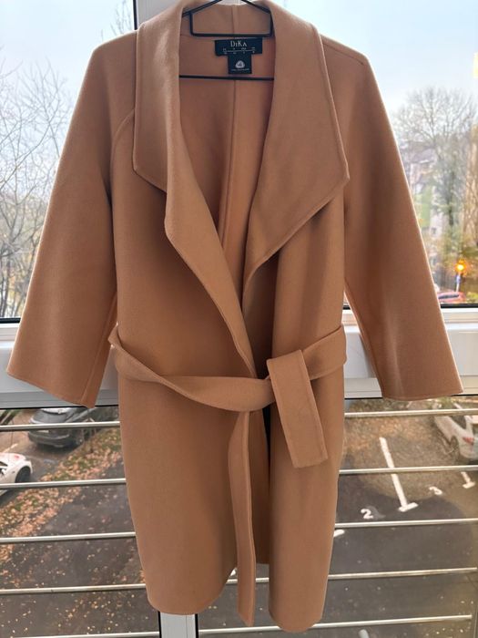 Pardesiu elegant Dika