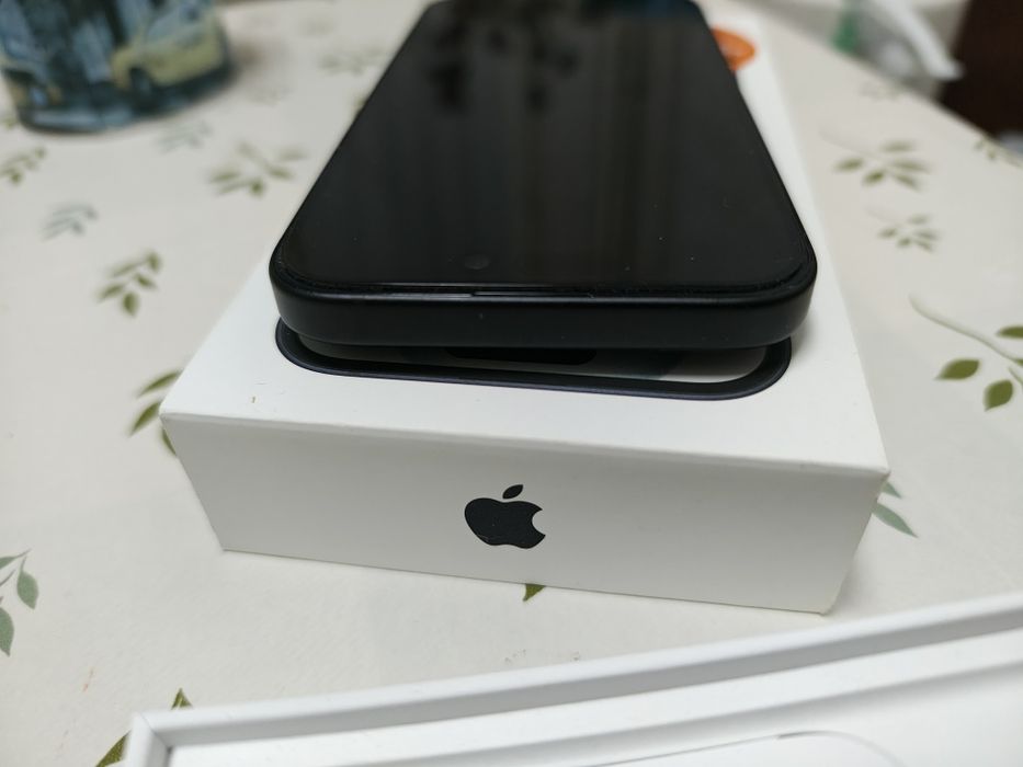 --- Apple iPhone 15 ---