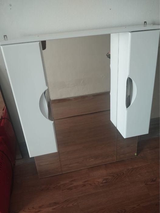 Шкафчик зерколо для ванны