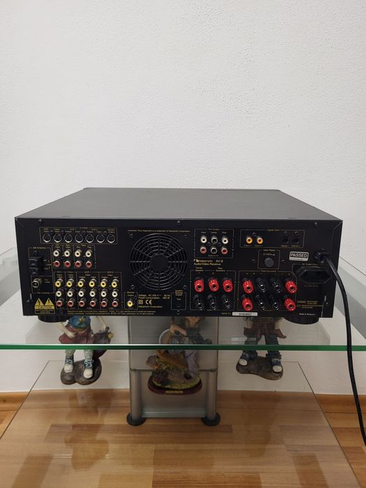 Amplificator/Receiver Nakamichi AV-8 stare foarte bună de funcționare