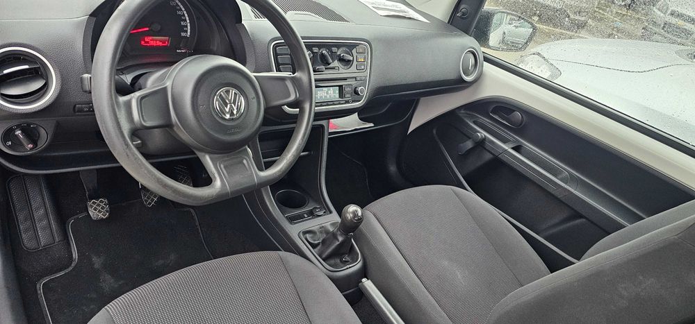 Volkswagen UP 2015