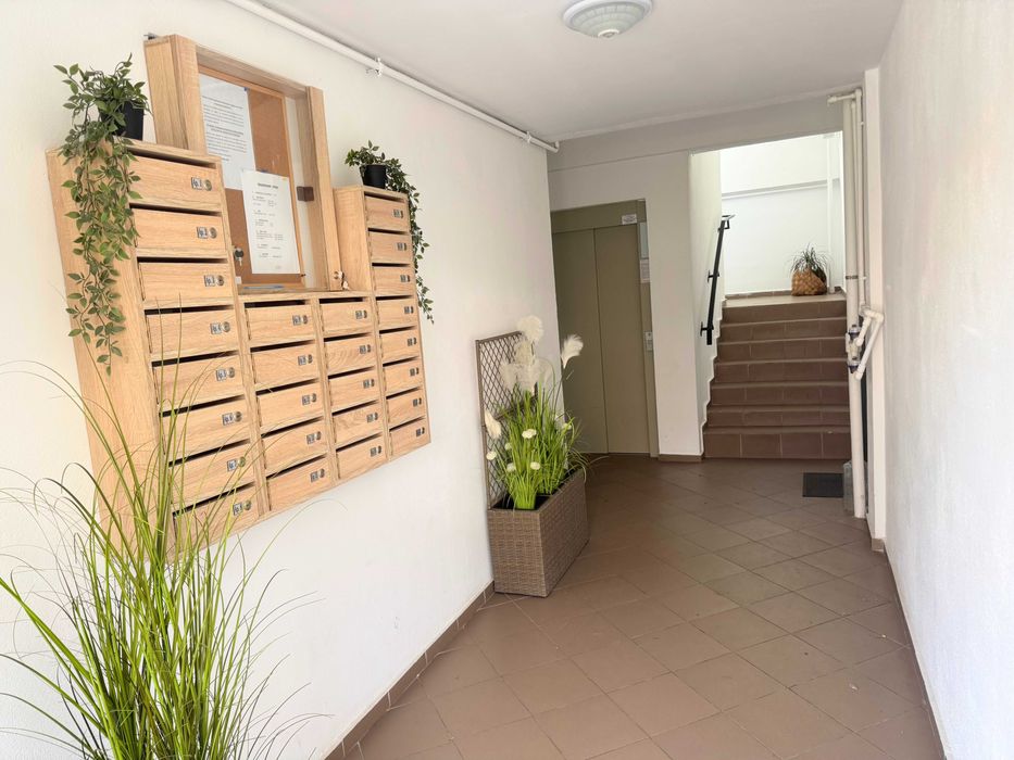 Brazda lui Novac, bloc nou, 2 camere decomandate, loc parcare, mobilat