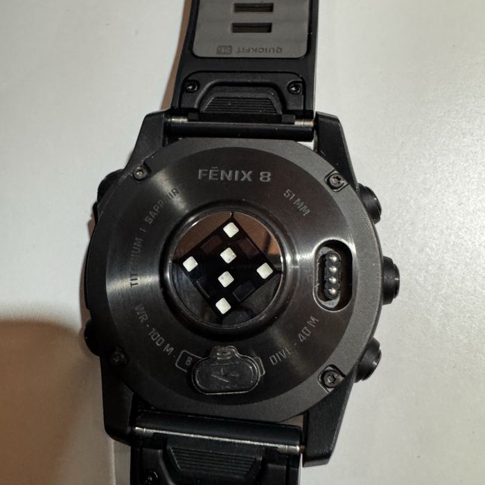 Garmin Fenix 8 Amoled 51 mm Saphire, Titanium,carbon grey DLC