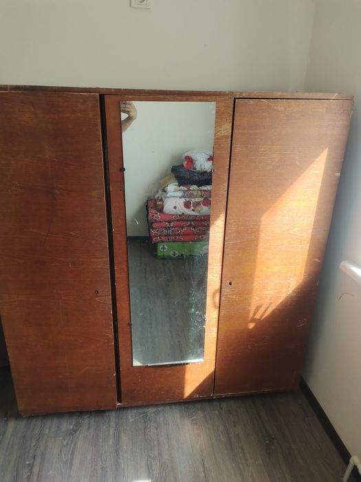 Shkaf kiyimlar uchun