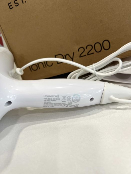 Uscător de păr Remington Ionic Dry 2200 D3199, NOU!