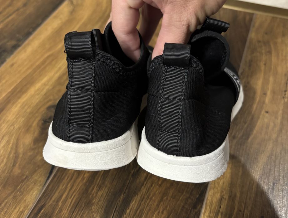 Adidasi slip on Michael kors
