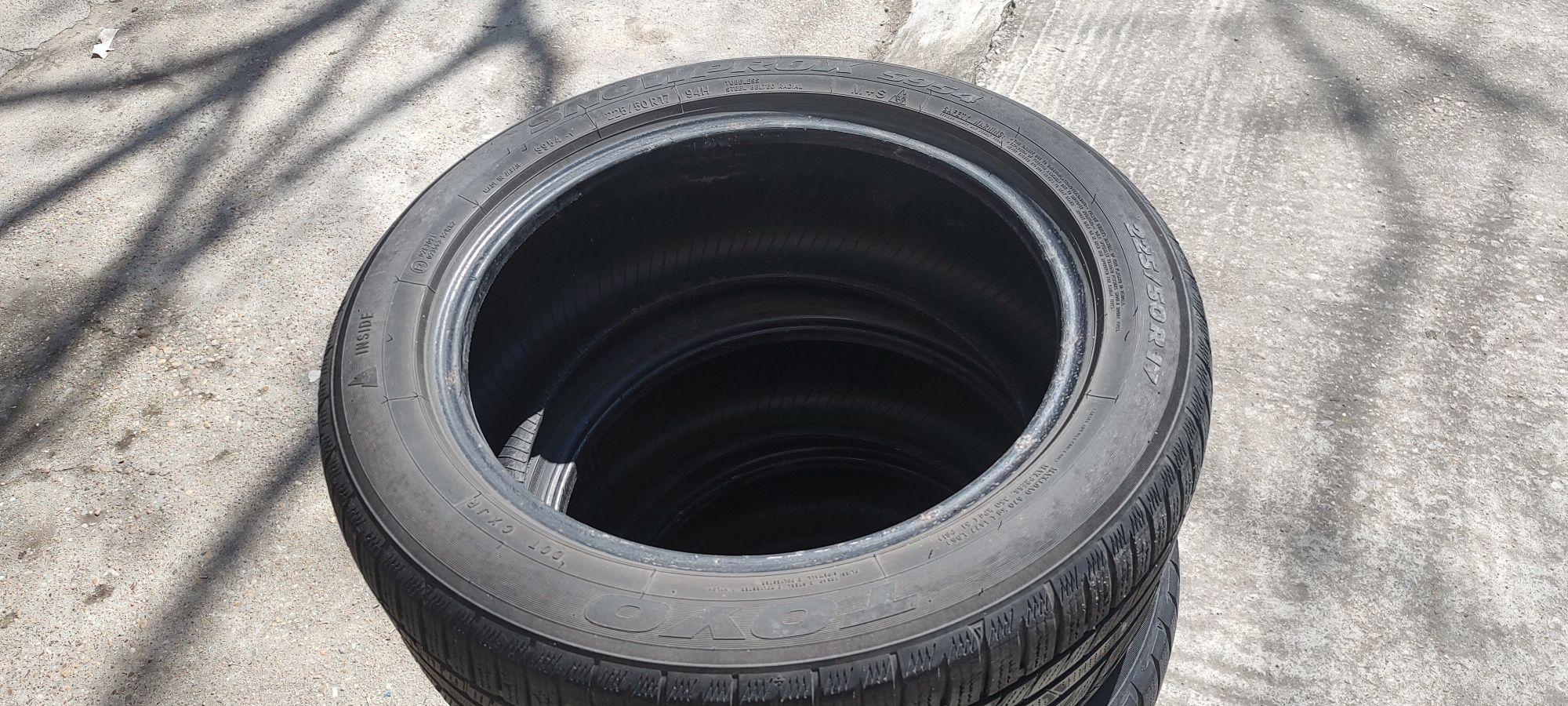 Продавам гуми Toyo 225/50/17