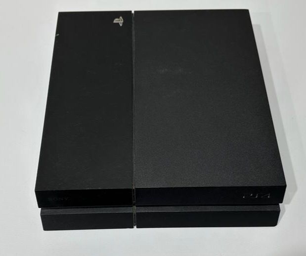 Продаем Playstation 4