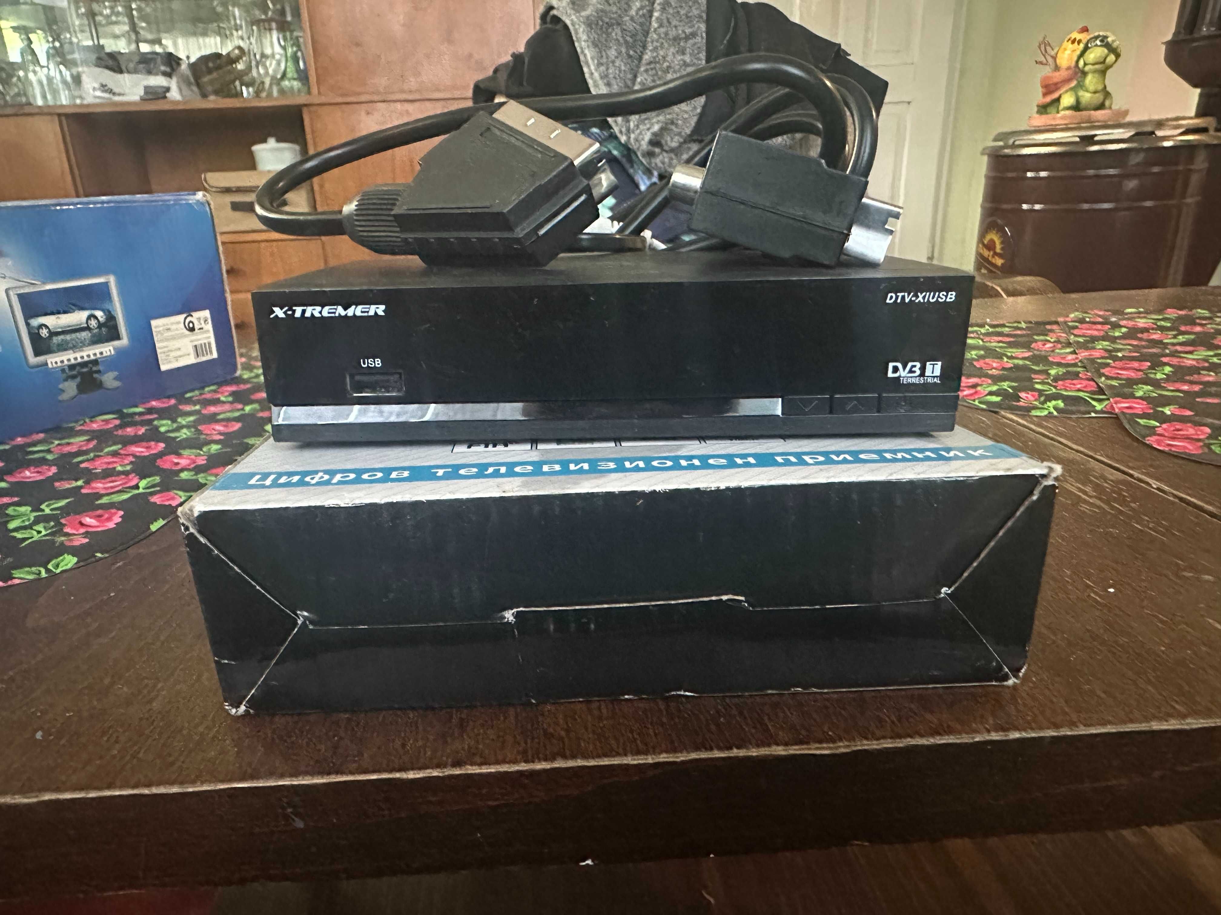 Портативен телевизор за кола SANG 7.8 и DVB T X-tremer