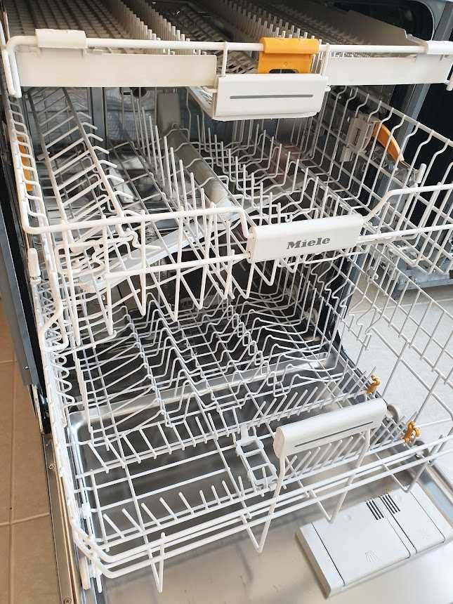 Инокс - Miele Съдомиялна - 14 Комплекта - Частично Вграждане - 60см