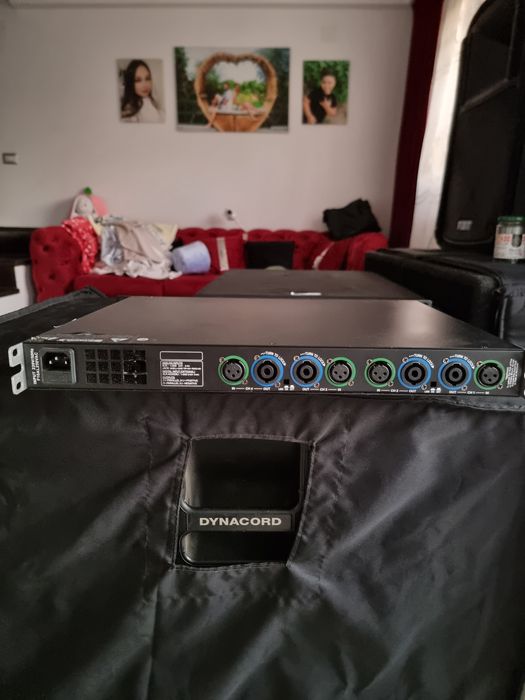 Amplificator clona powersoft in 4 canale 4×600 wați in 8ohmi