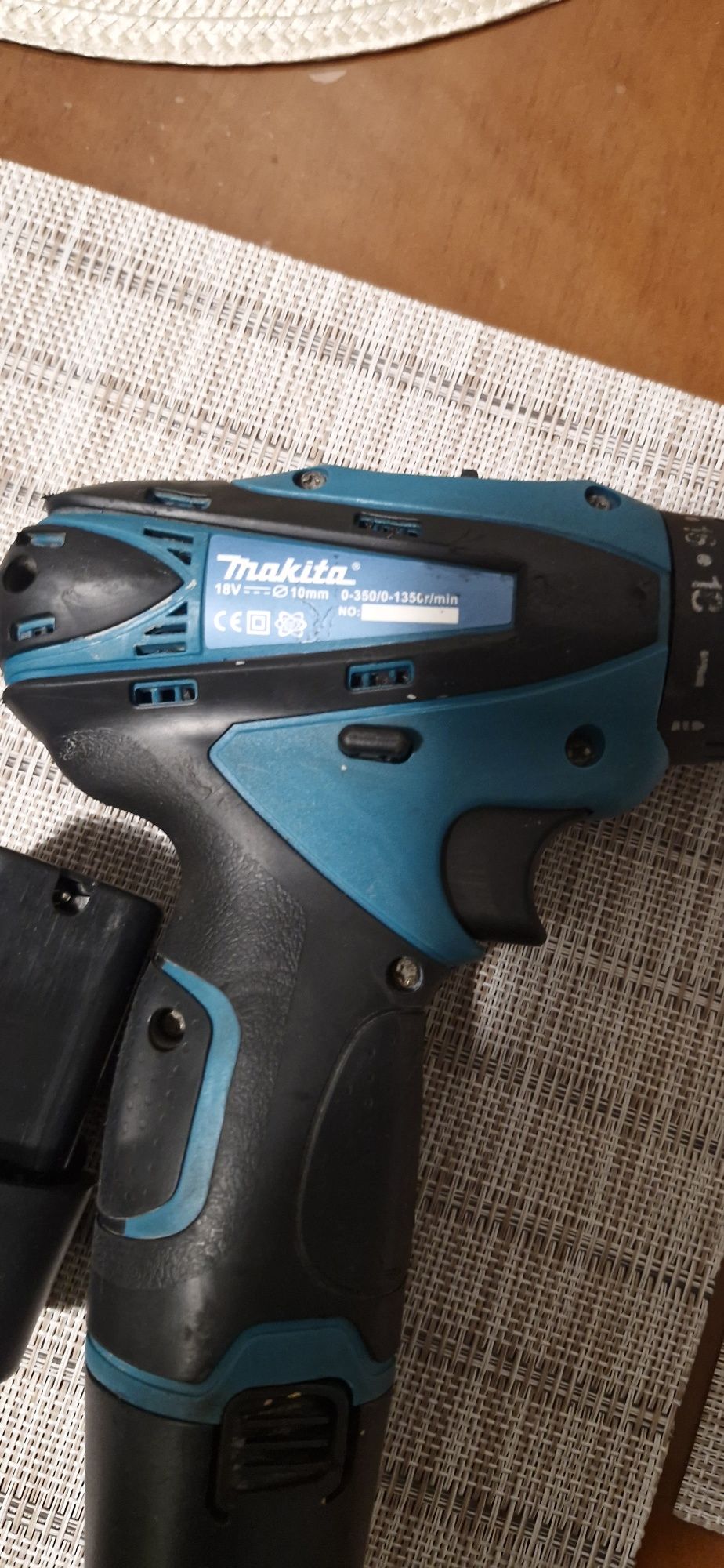 Продавам винтоверт Makita,18v.