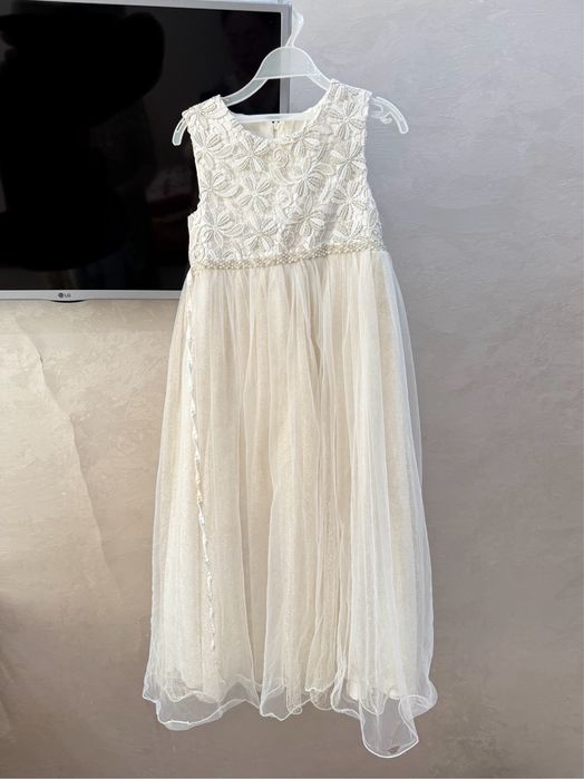 Продам платье на девочку