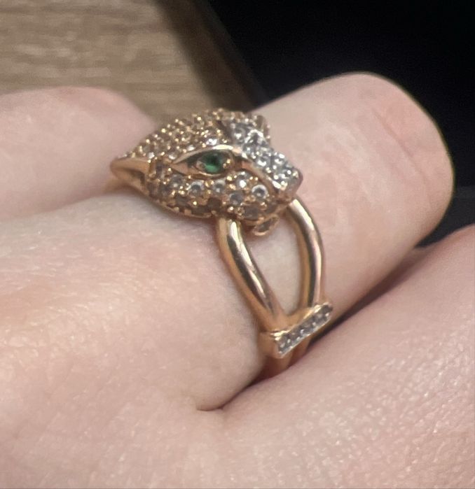 Кольцо золотое пантера