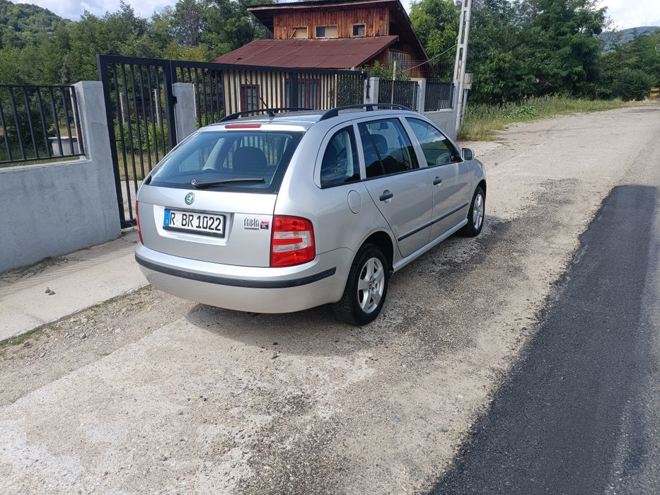 Vând Skoda Fabia