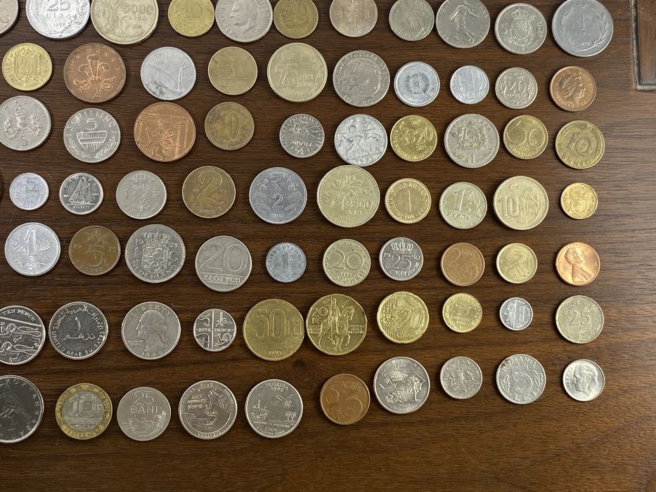 Lot 100 monede