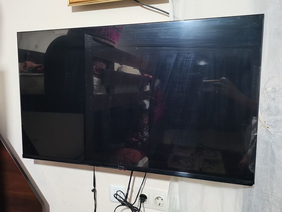Продаётся телевизор Smart tv