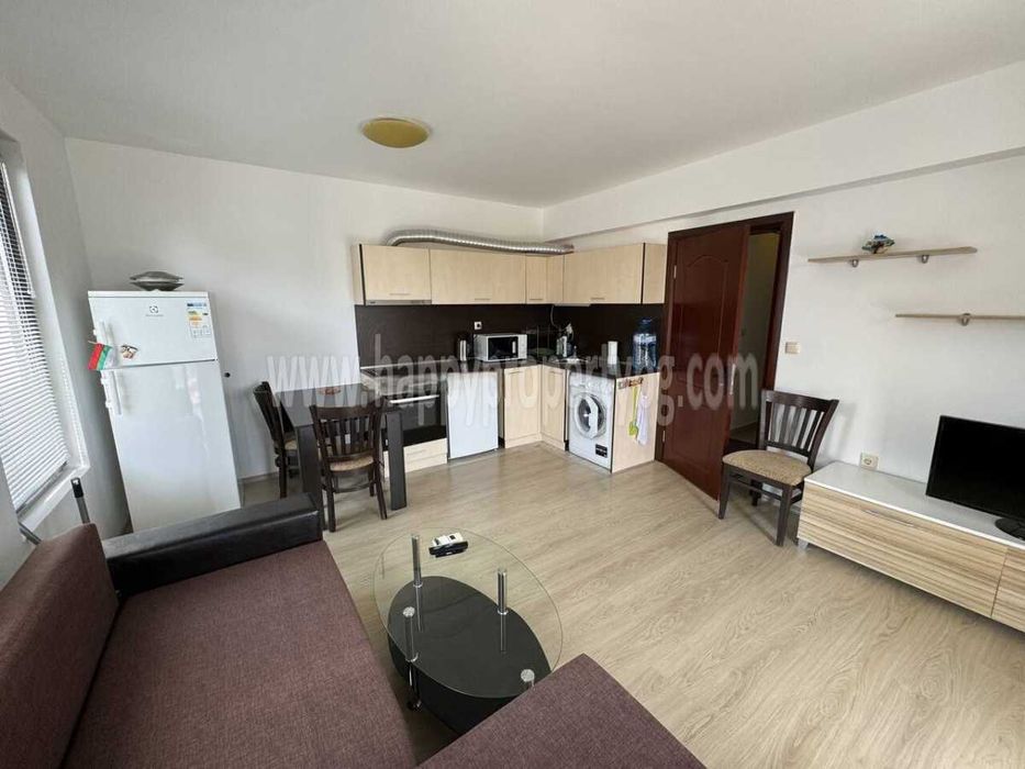 Продава се Двустаен апартамент в к.к. Слънчев бряг - 67 кв.м за 1150 €/кв.м - Снимка #3