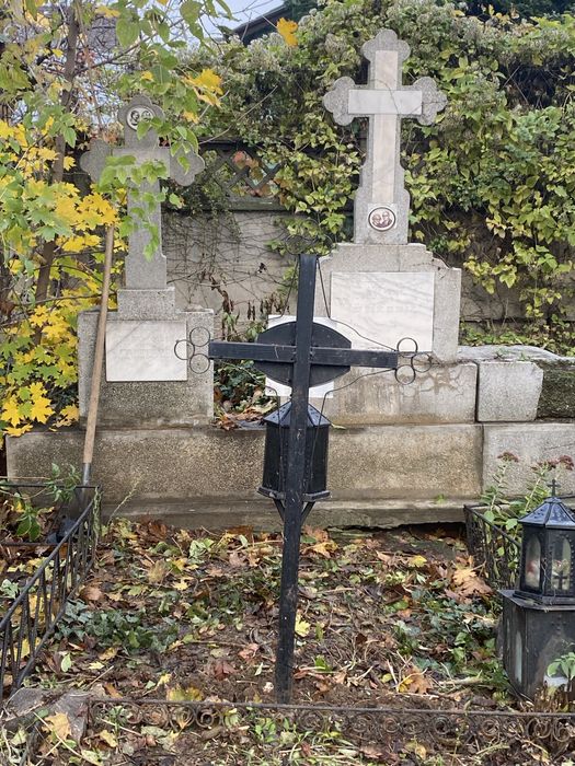 vand loc de veci - Bucuresti - sector 2 - cimitir Iancu Nou