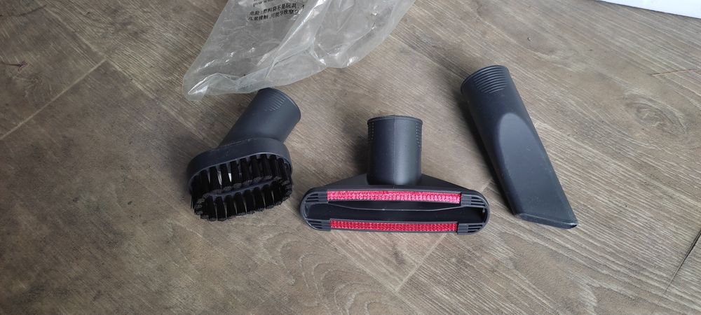 Насадки на пылесос Phillips.