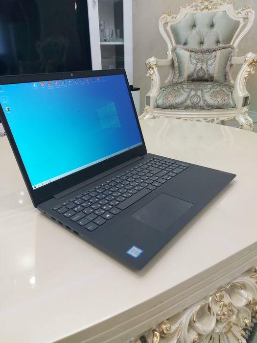 Лаптоп като нов LENOVO V15