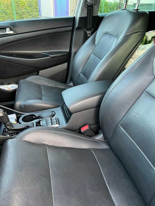 Hyundai Tucson – 2,0 CRDI, 180 cp, cutie automata - tractiune 4x4